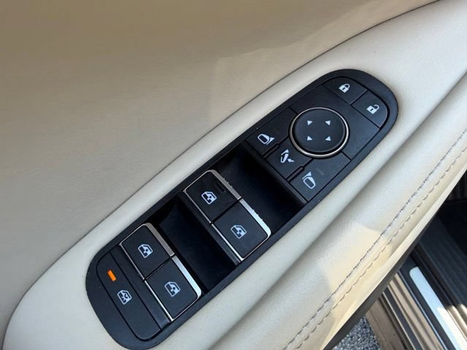 Used 2022 INFINITI QX60 Luxe w/ Cargo Package AWD/4WD image 11