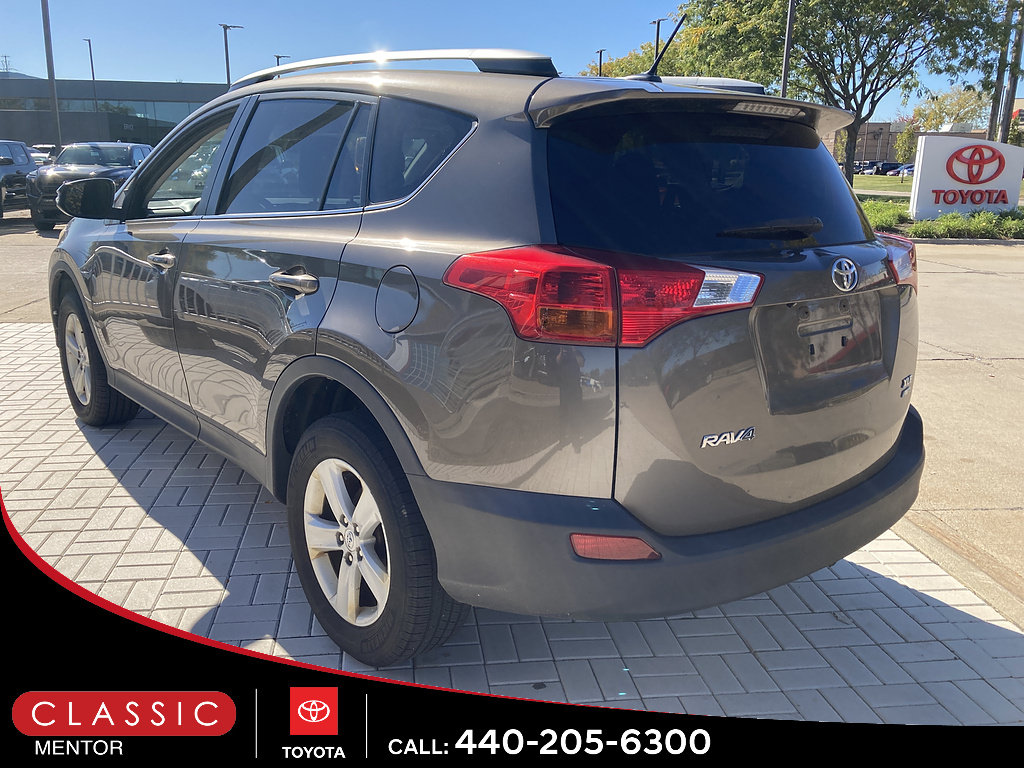 Used 2013 Toyota RAV4 XLE AWD/4WD image 2