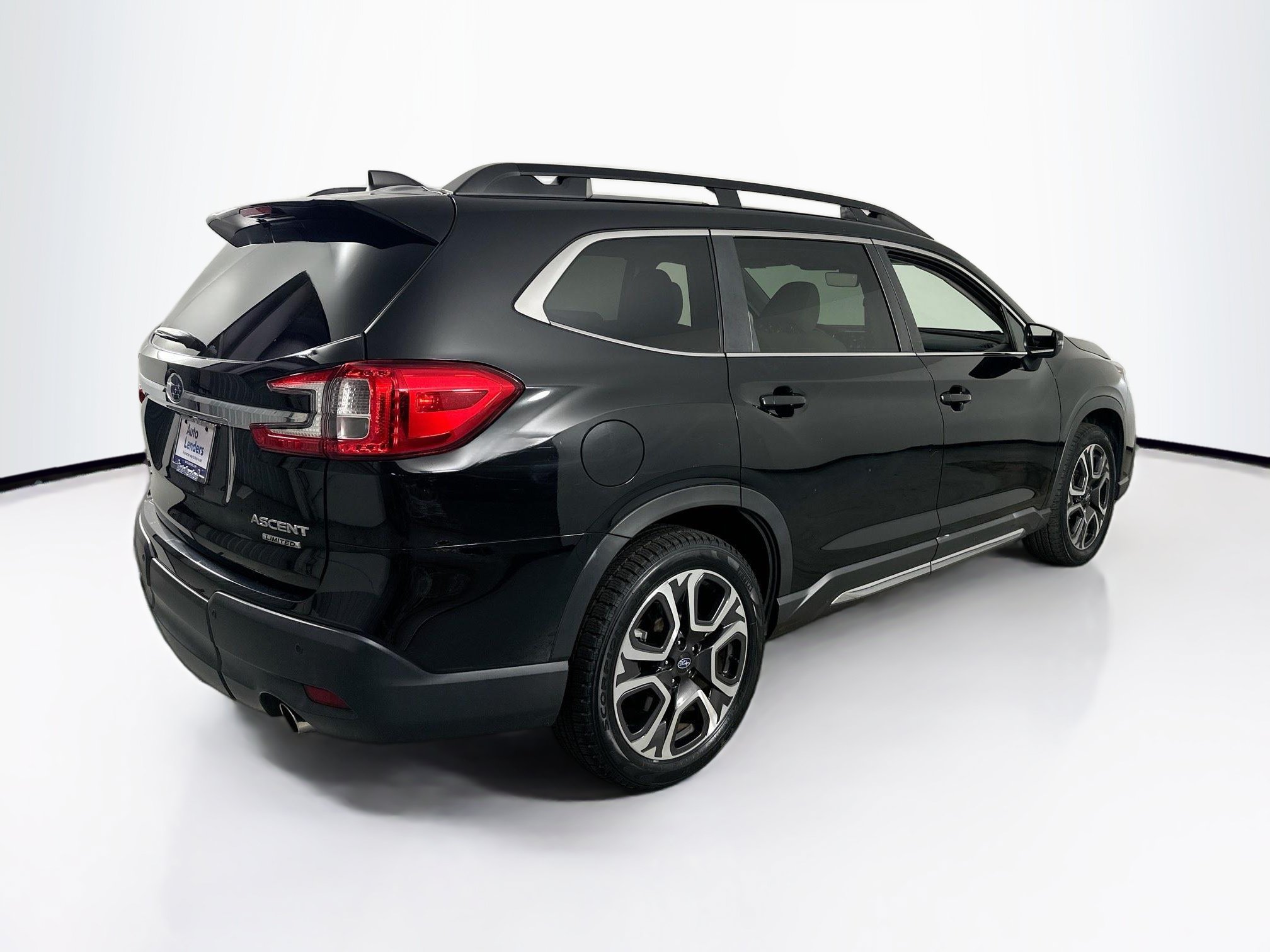 Used 2023 Subaru Ascent Limited AWD/4WD image 5