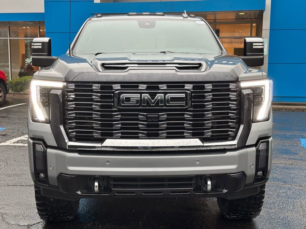 Used 2024 GMC Sierra 2500 Denali Ultimate image 2
