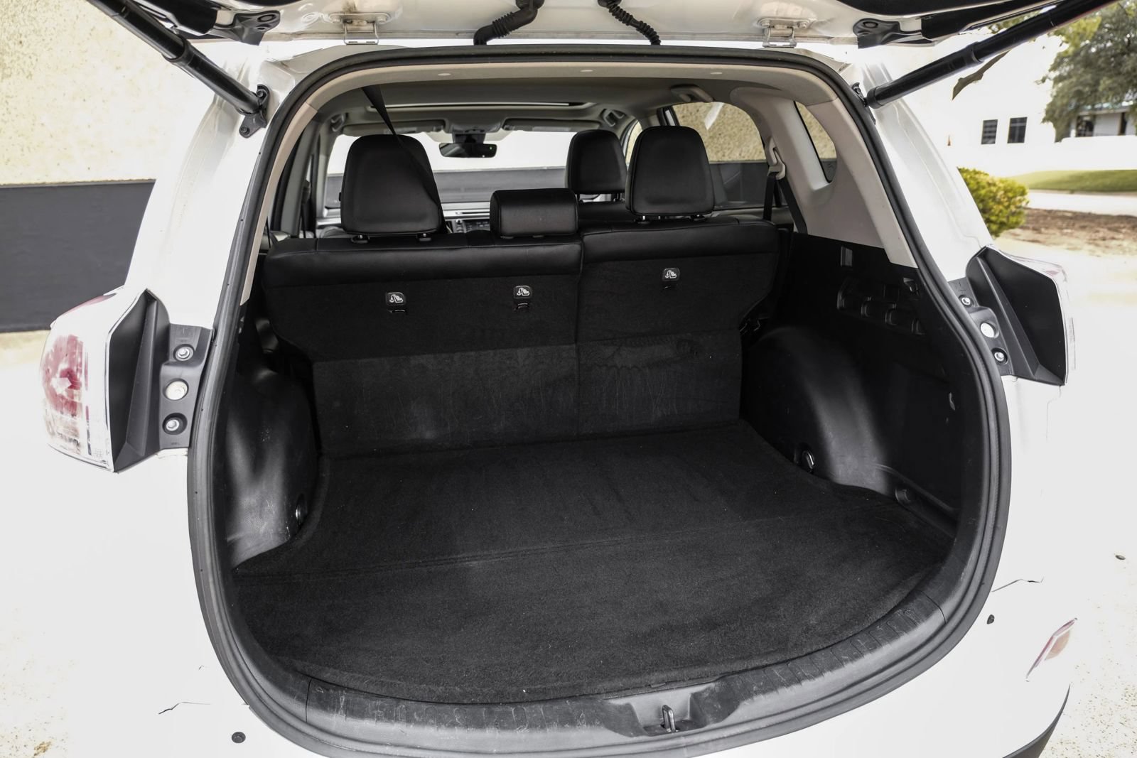 Used 2017 Toyota RAV4 Limited FWD image 53