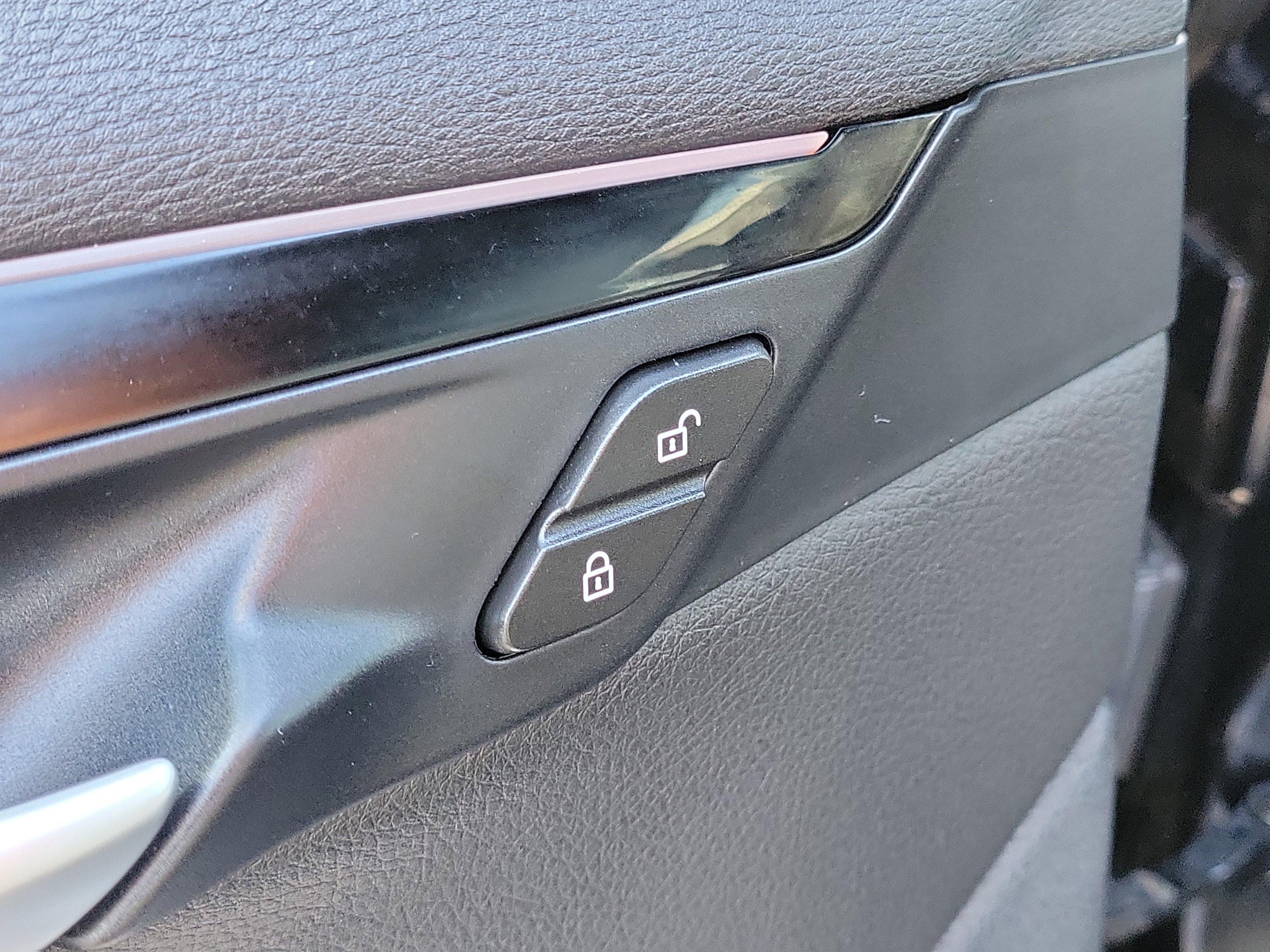 Used 2020 BMW X1 sDrive28i w/ Convenience Package FWD image 19