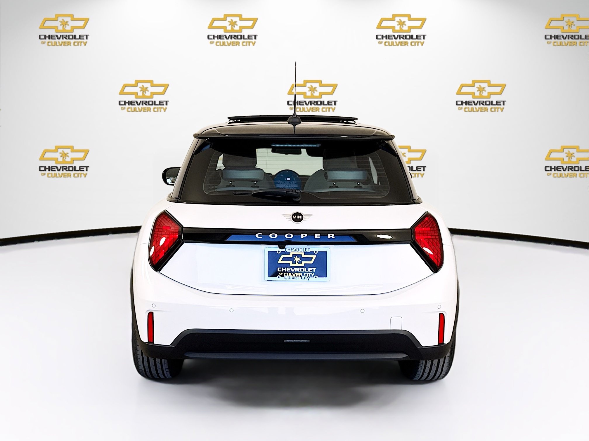 Used 2026 MINI Cooper 2-Door Hardtop FWD image 7