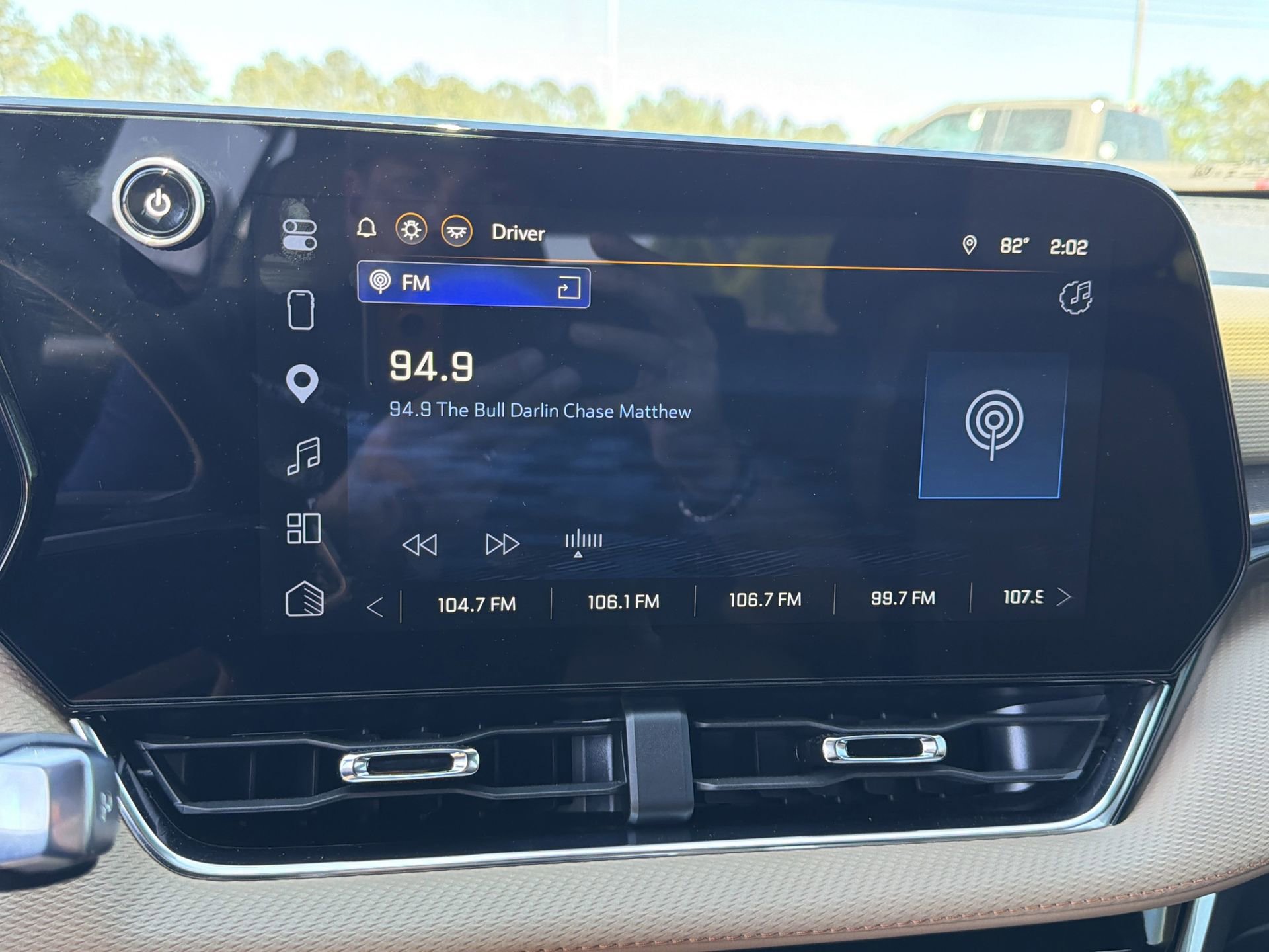 Used 2025 Chevrolet Equinox ACTIV w/ Safety and Technology Package image 5