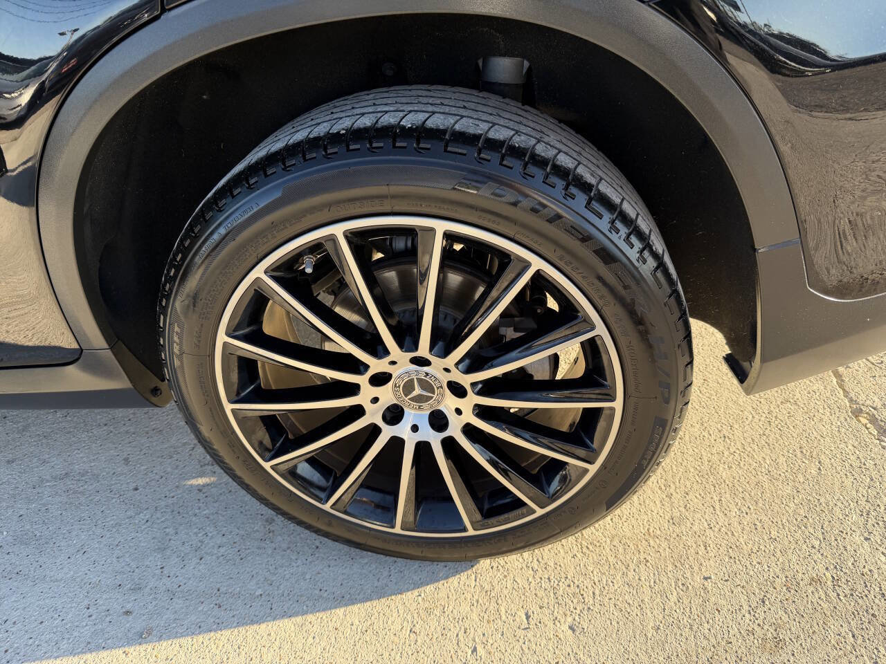 Used 2019 Mercedes-Benz GLC 350e 4MATIC w/ AMG Line image 27