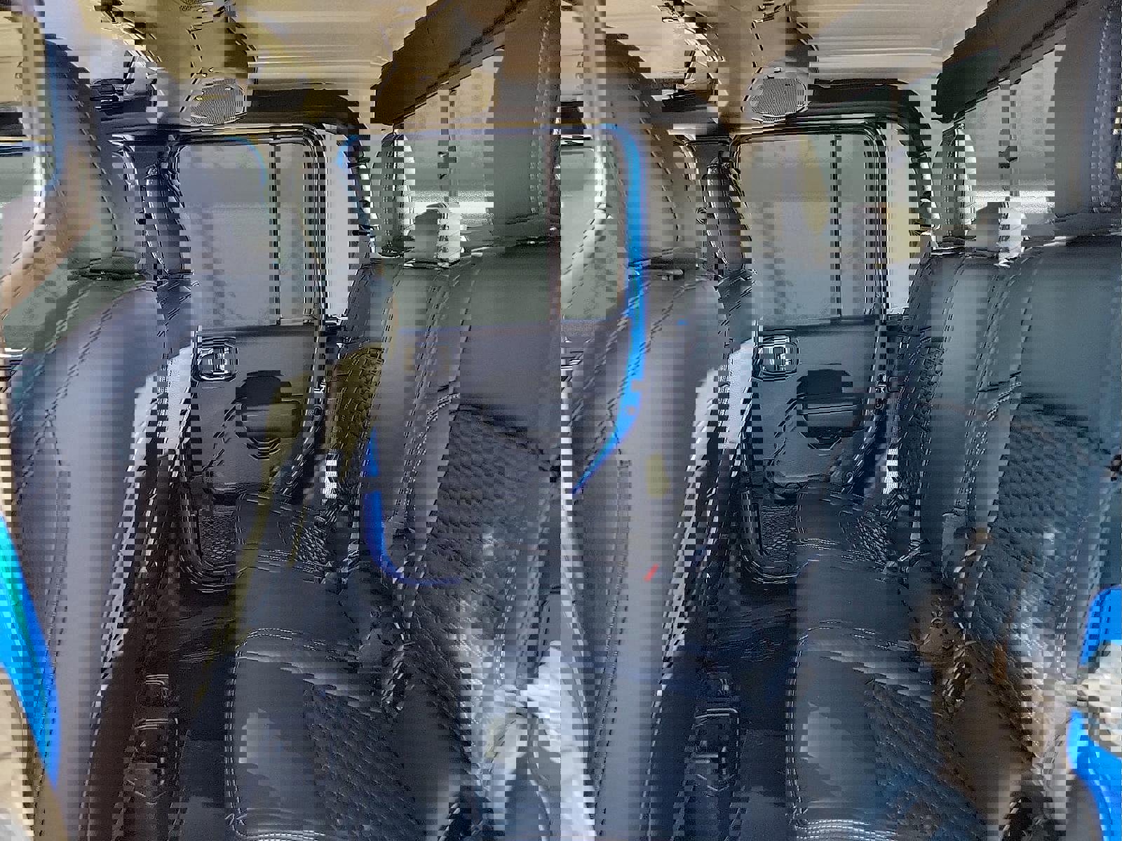 New 2025 Jeep Gladiator Sport image 15