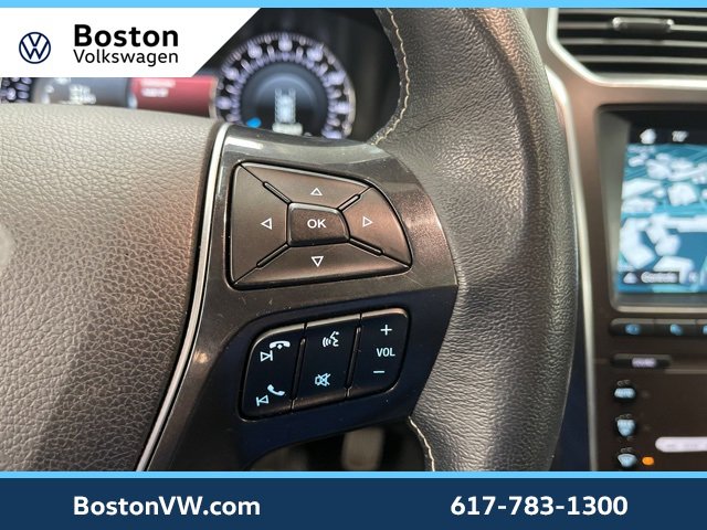 Used 2019 Ford Explorer Platinum image 19