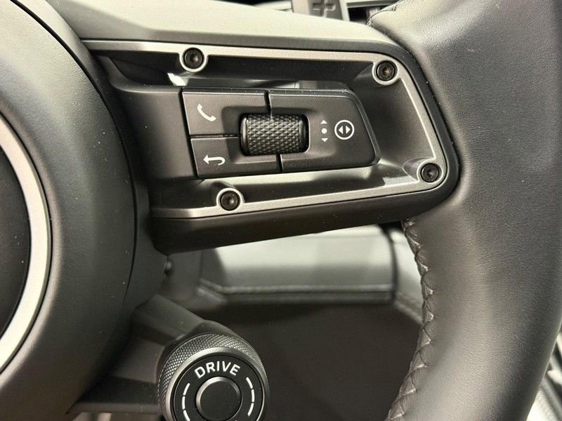 Certified 2026 Porsche Panamera 4 image 21