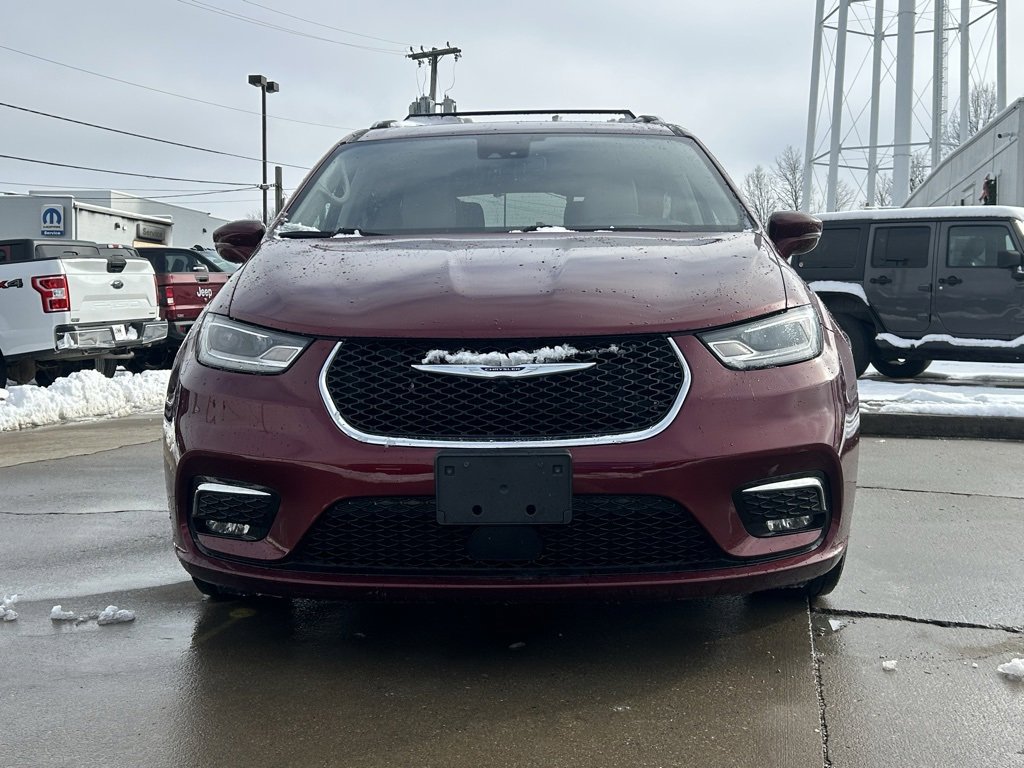 Used 2021 Chrysler Pacifica Touring-L image 3