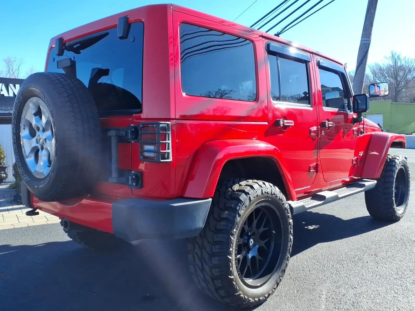 Used 2016 Jeep Wrangler Unlimited Sahara w/ Connectivity Group image 2