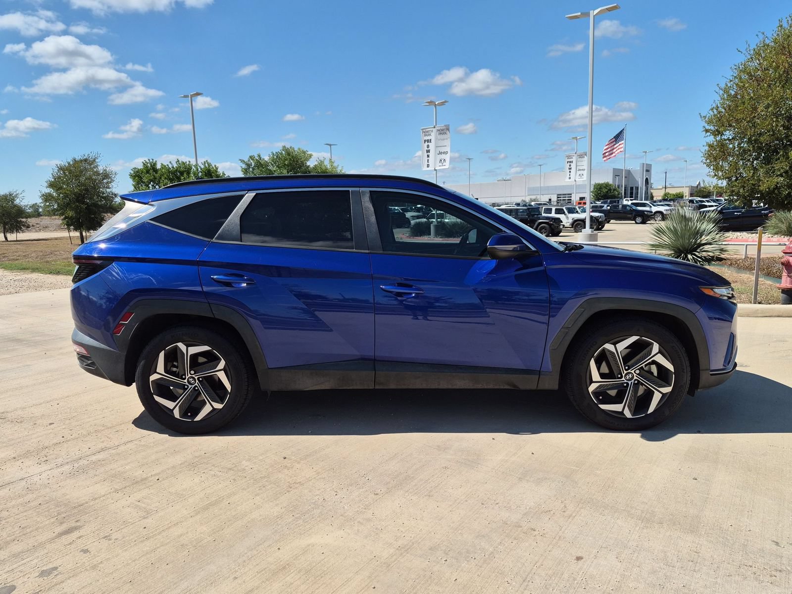 Used 2023 Hyundai Tucson SEL w/ Convenience Package FWD image 2