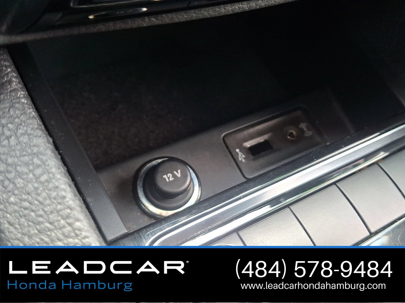 Used 2017 Volkswagen Jetta SEL FWD image 24
