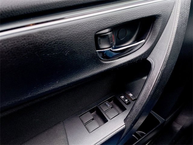 Used 2019 Toyota Corolla L image 13