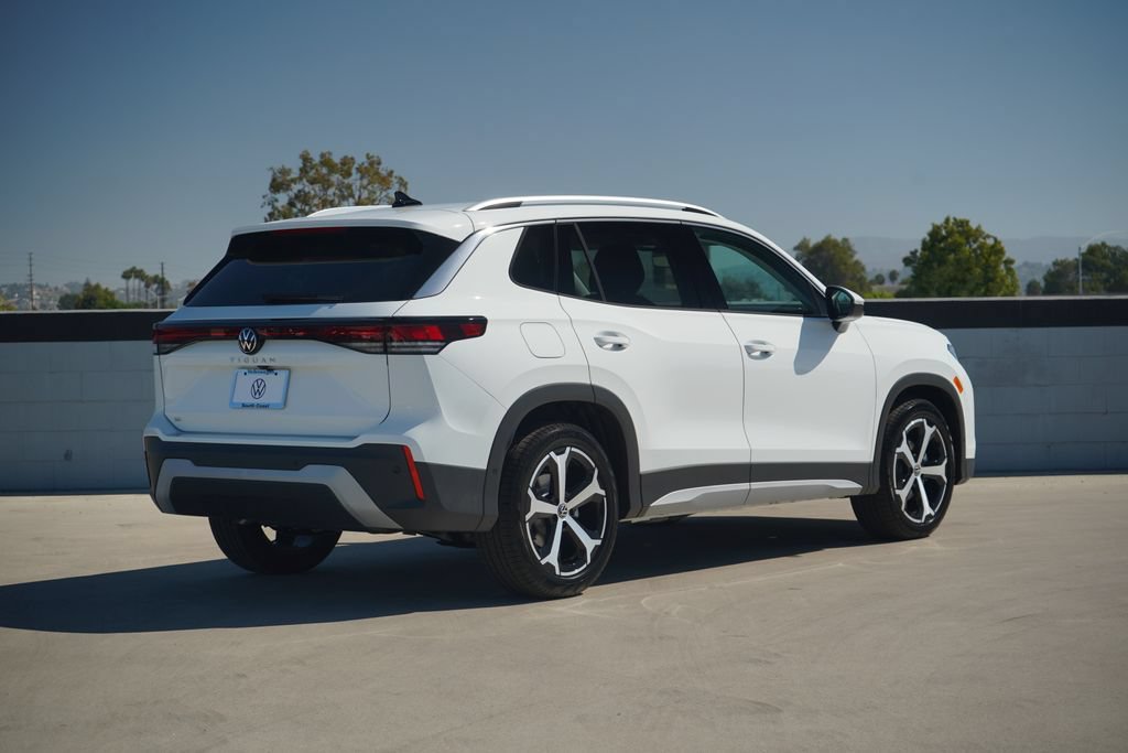 New 2026 Volkswagen Tiguan SE FWD image 3