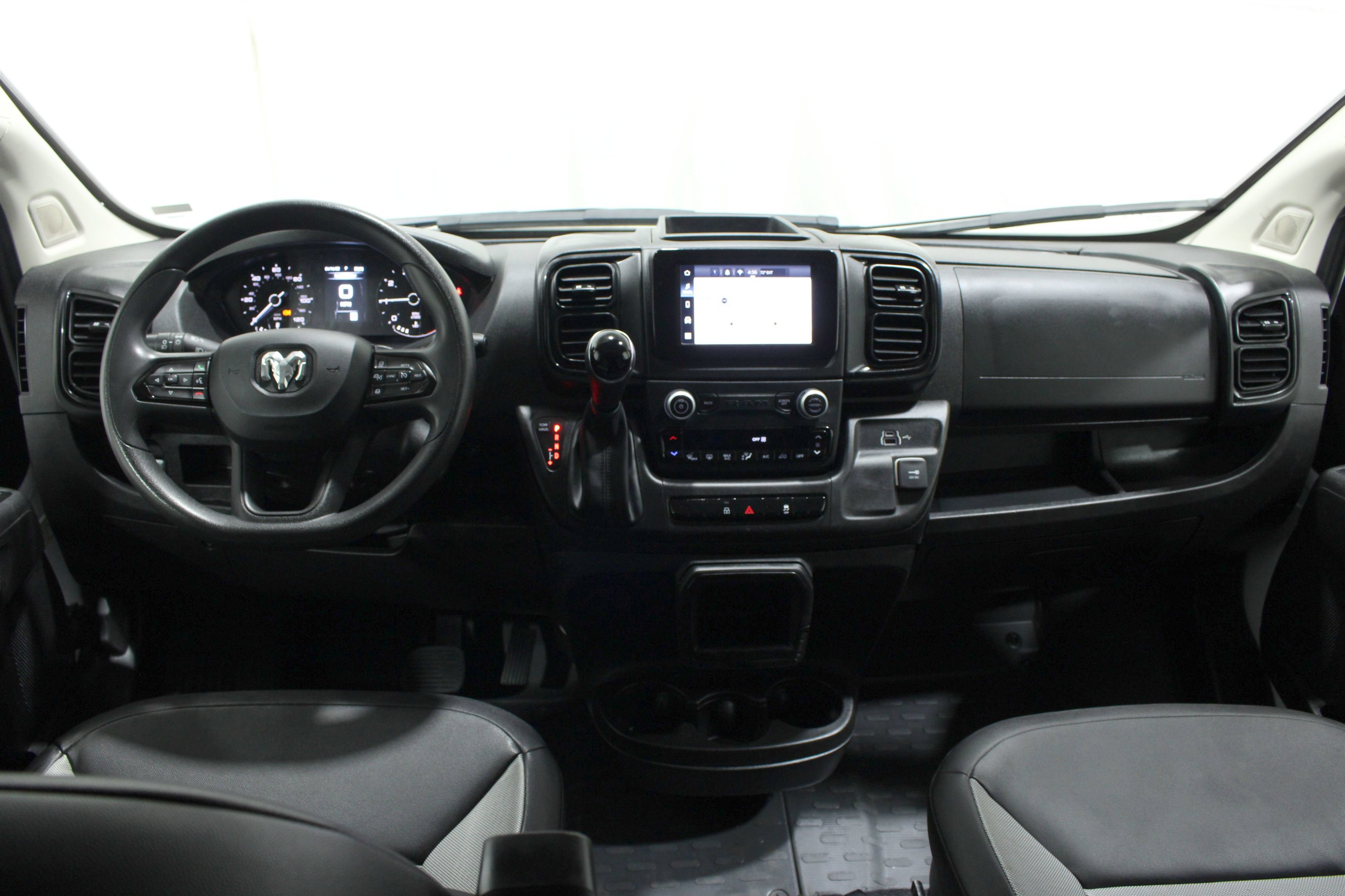 Used 2025 RAM ProMaster 2500 w/ Convenience Group FWD image 2