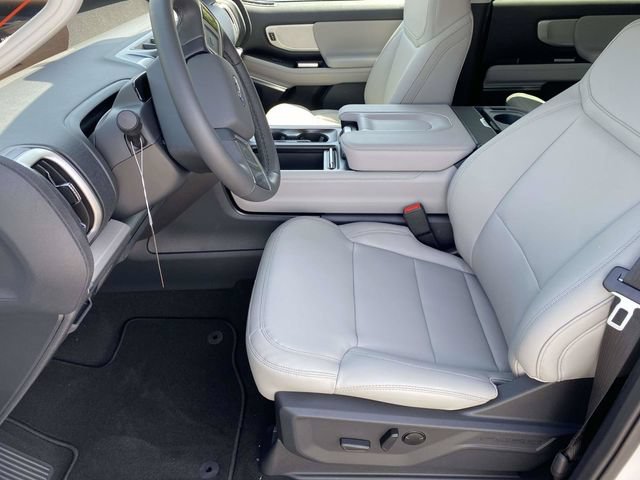 New 2026 Ford Expedition Max Active RWD image 9