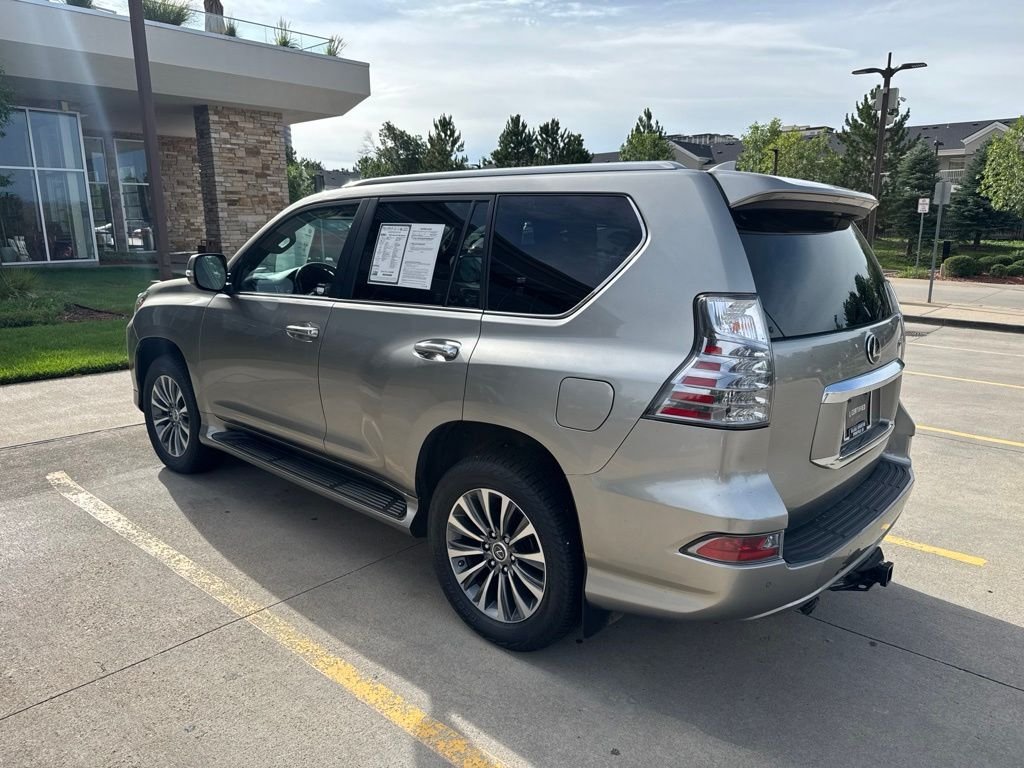 Used 2022 Lexus GX 460 Luxury w/ Accessory Package AWD/4WD image 4