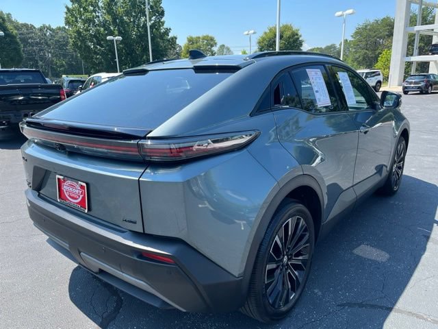 Used 2026 Toyota C-HR AWD/4WD image 7
