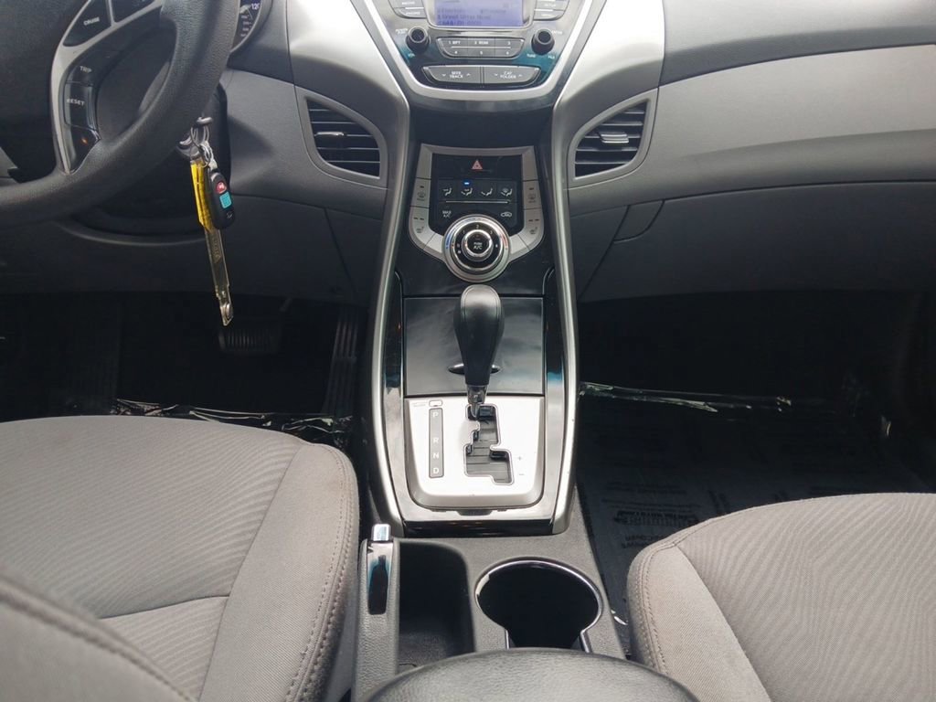 Used 2013 Hyundai Elantra GLS w/ Preferred Pkg FWD image 11