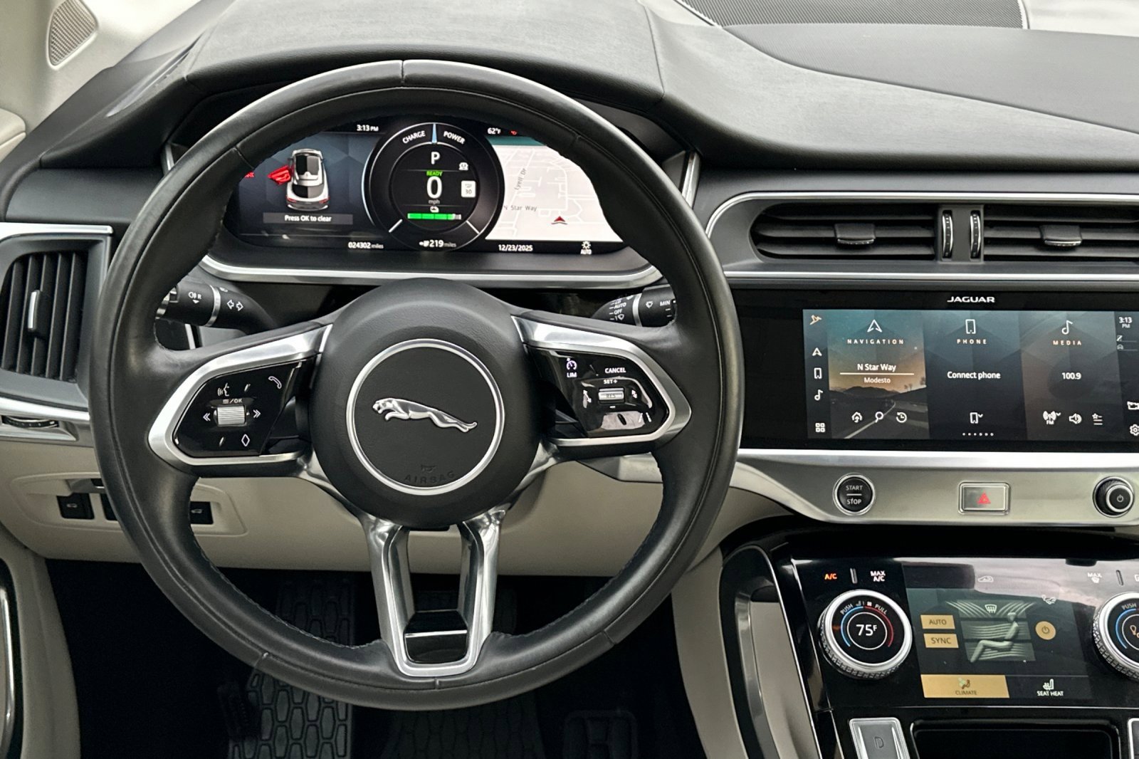 Used 2022 Jaguar I-PACE HSE image 11