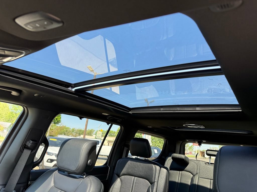 New 2026 Jeep Grand Wagoneer Limited AWD/4WD image 21