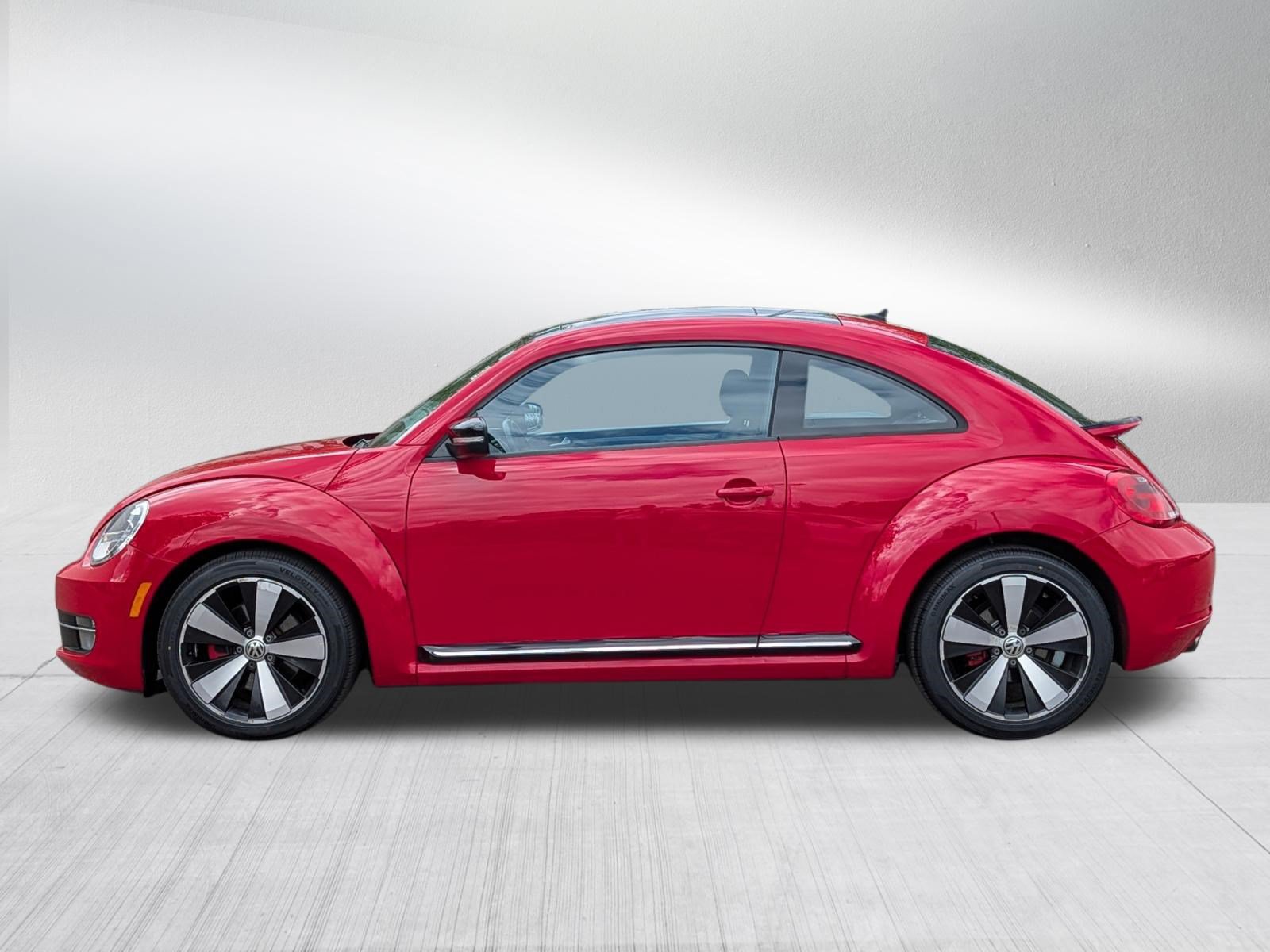 Used 2012 Volkswagen Beetle 2.0T FWD image 4