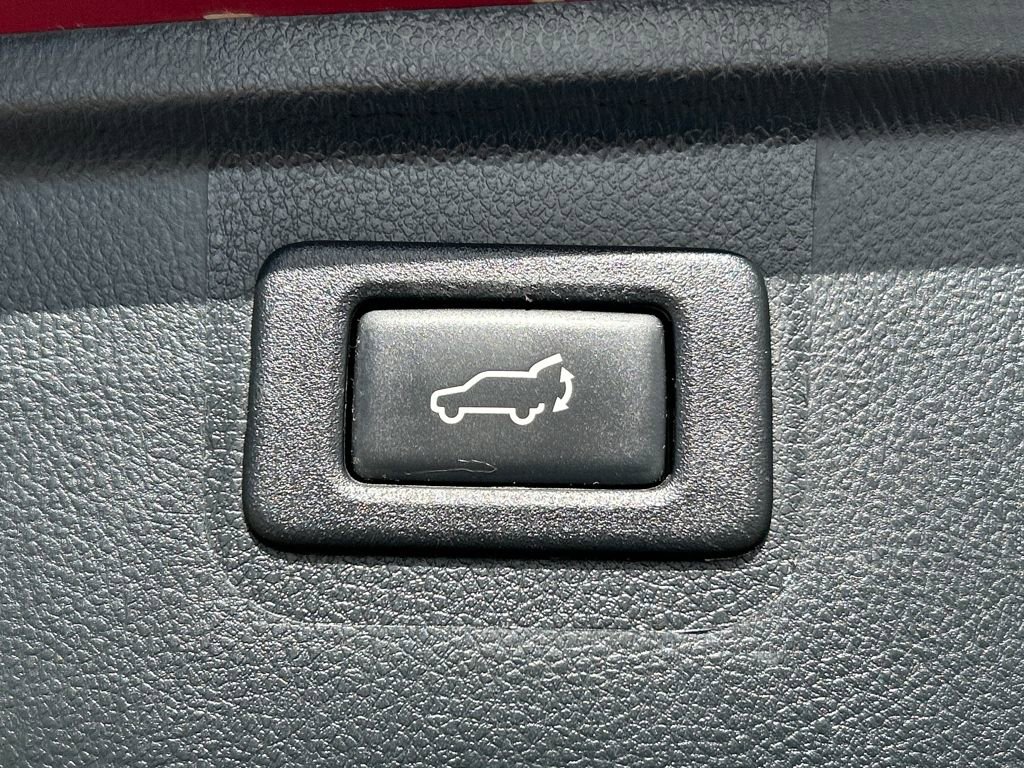 Used 2017 Subaru Outback 2.5i Premium image 24