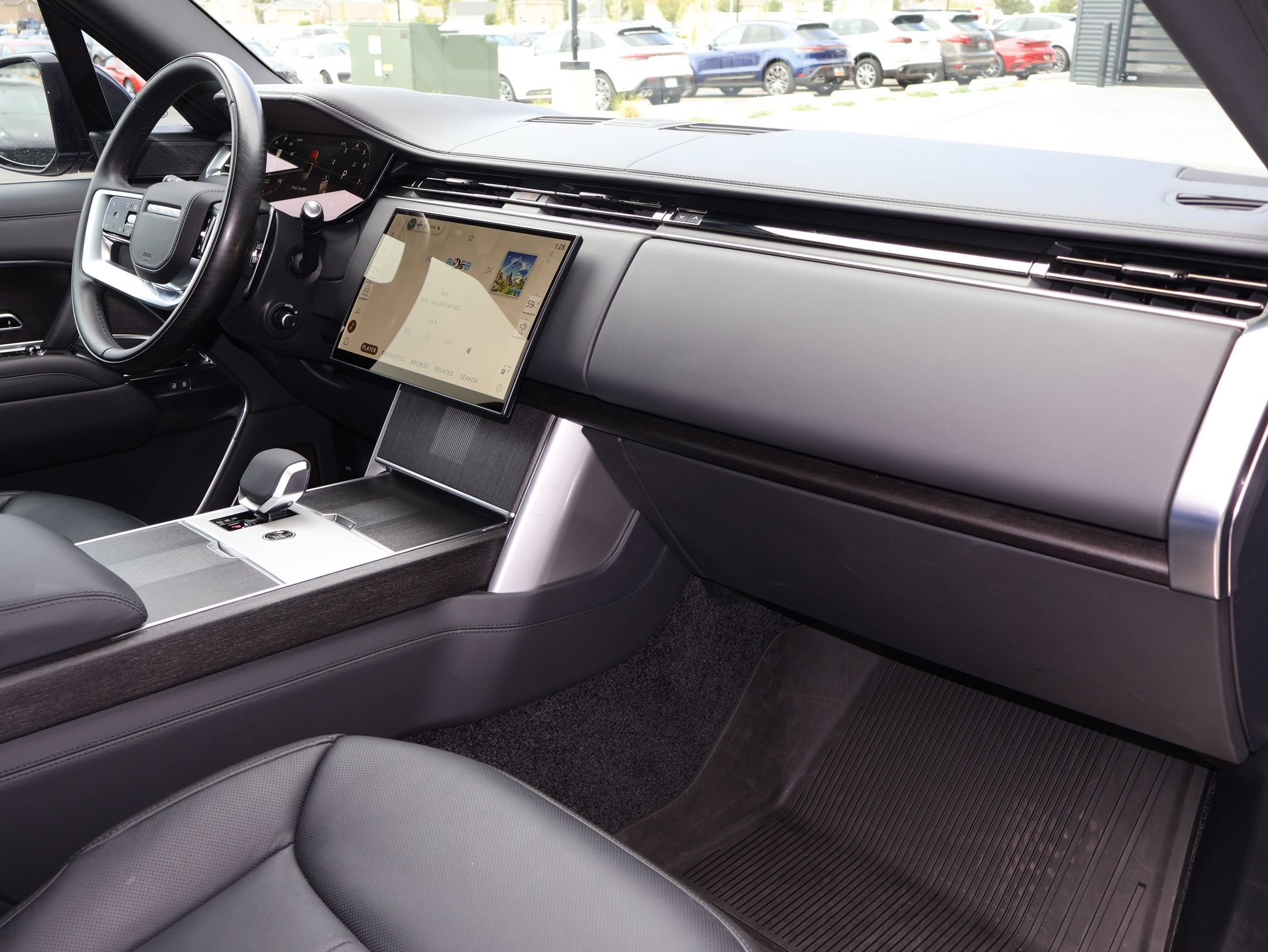 Used 2025 Land Rover Range Rover Autobiography AWD/4WD image 31
