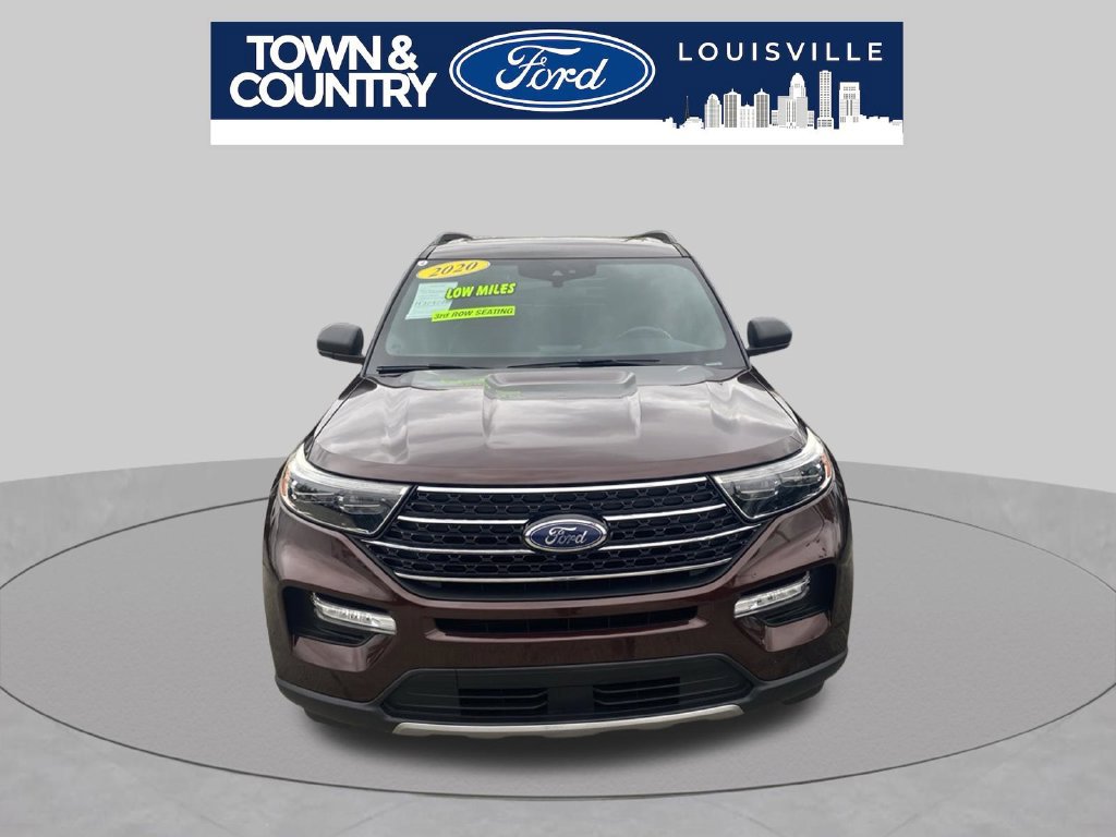 Used 2020 Ford Explorer XLT w/ Equipment Group 202A AWD/4WD image 8