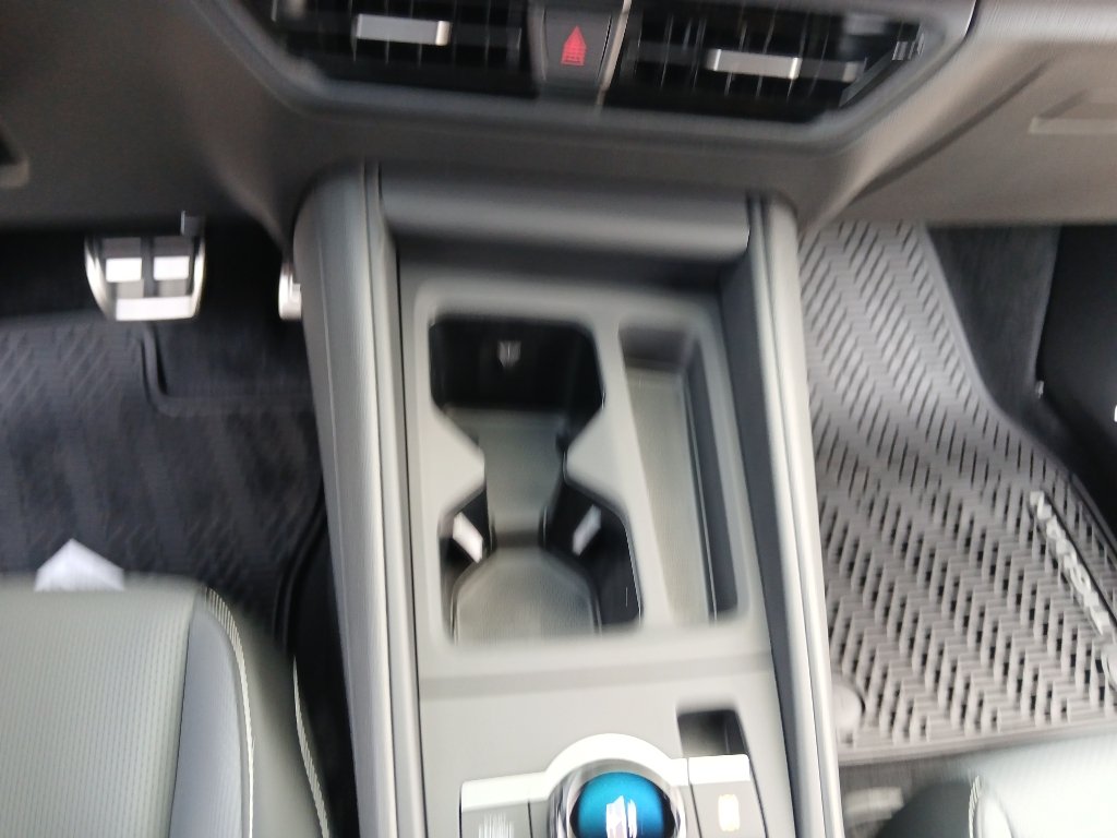 New 2026 Volkswagen Tiguan SE R-Line AWD/4WD image 17