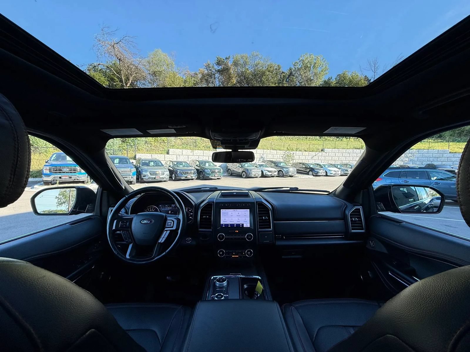 Used 2020 Ford Expedition Limited w/ Equipment Group 303A AWD/4WD image 17