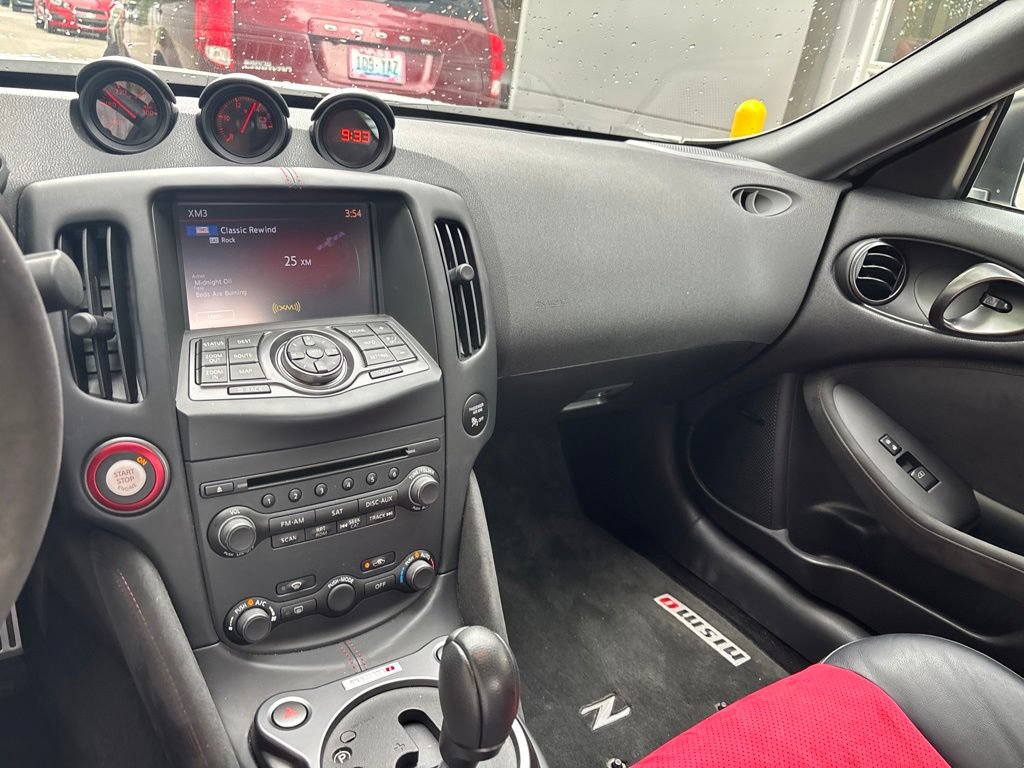Used 2019 Nissan 370Z NISMO RWD image 29