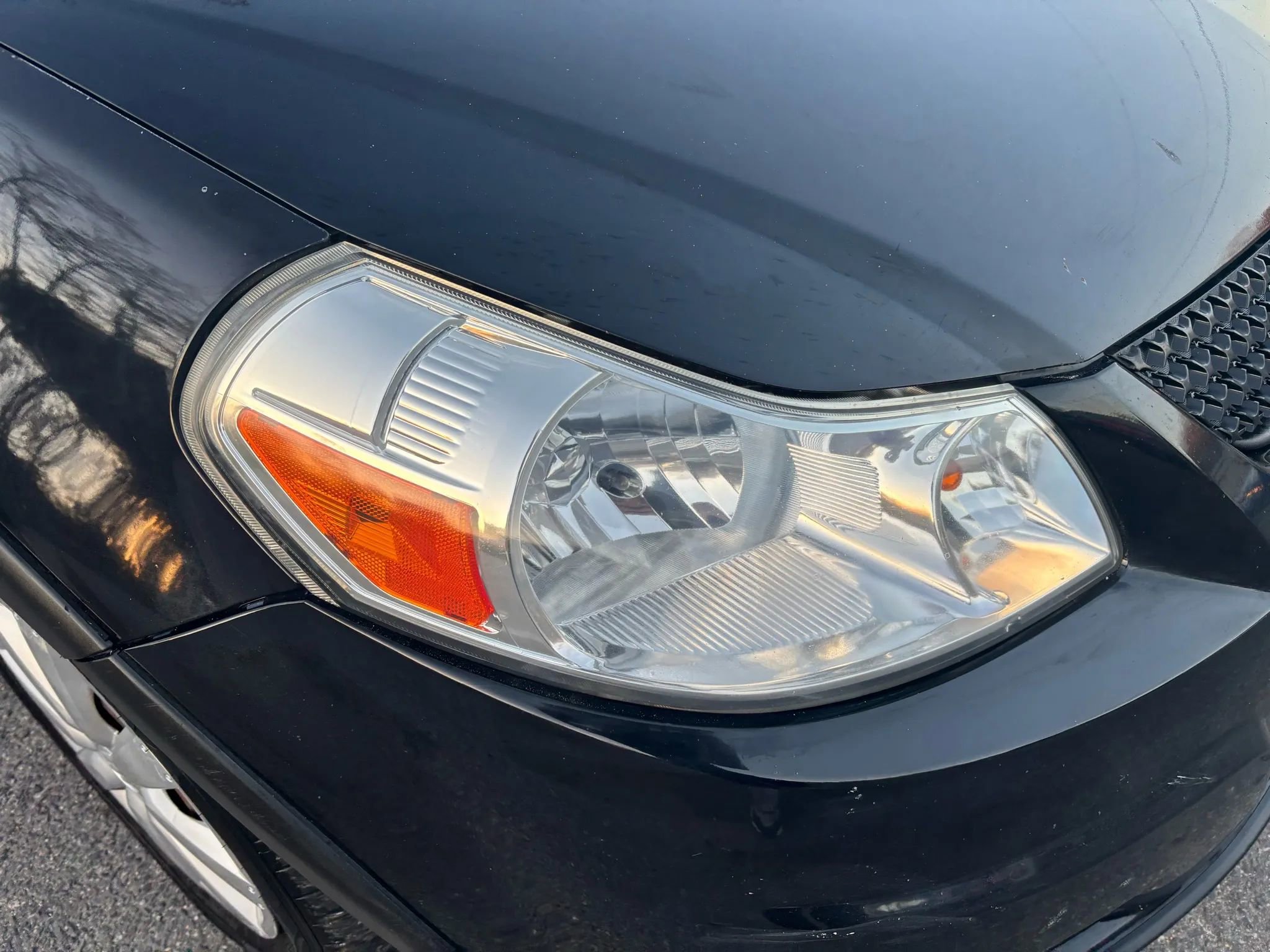 Used 2010 Suzuki SX4 AWD Hatchback image 4