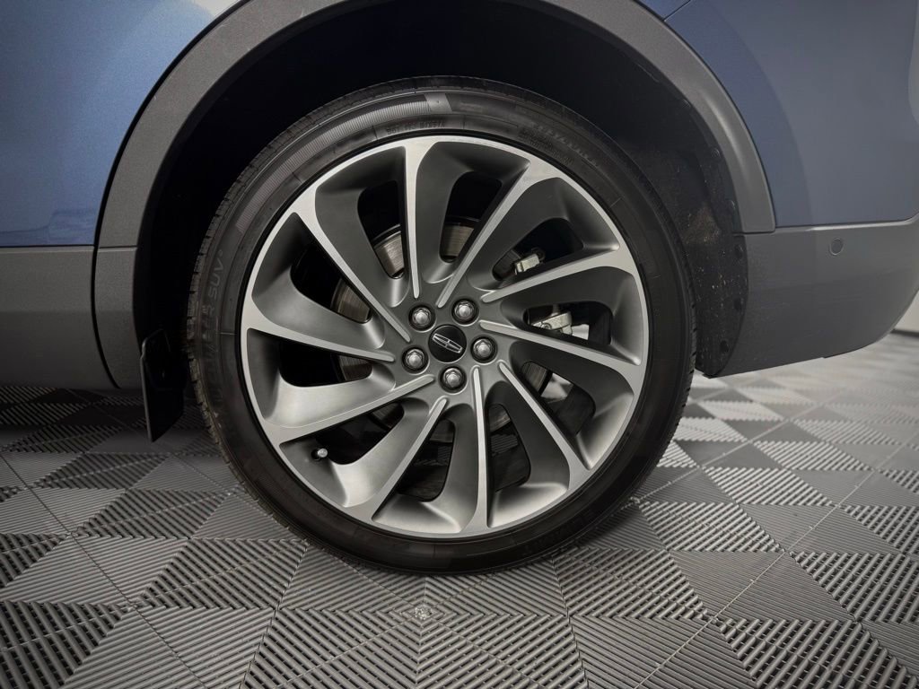 Used 2019 Lincoln Nautilus Reserve image 15