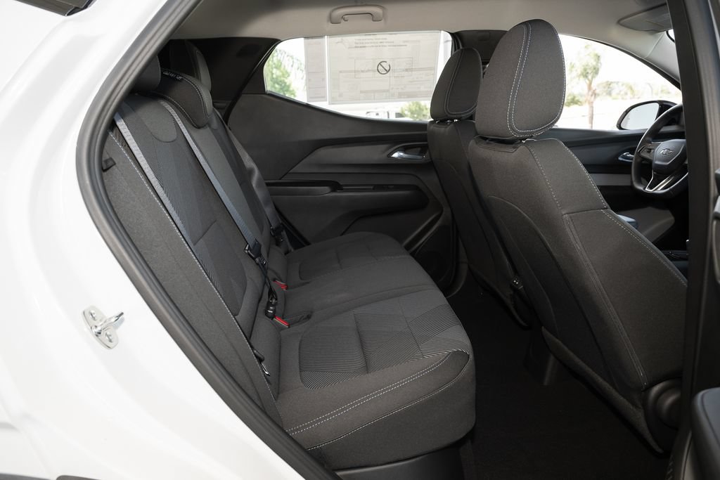 New 2027 Chevrolet Bolt LT FWD image 32