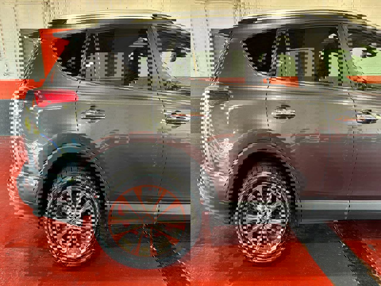 Used 2016 Toyota RAV4 Limited image 6
