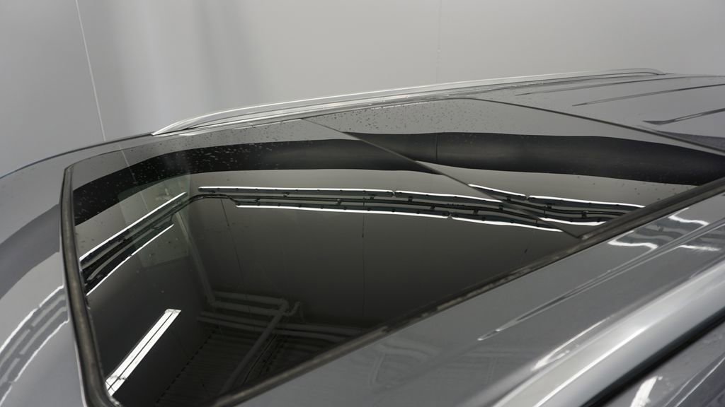 Used 2021 GMC Yukon XL SLT w/ SLT Premium Package image 55