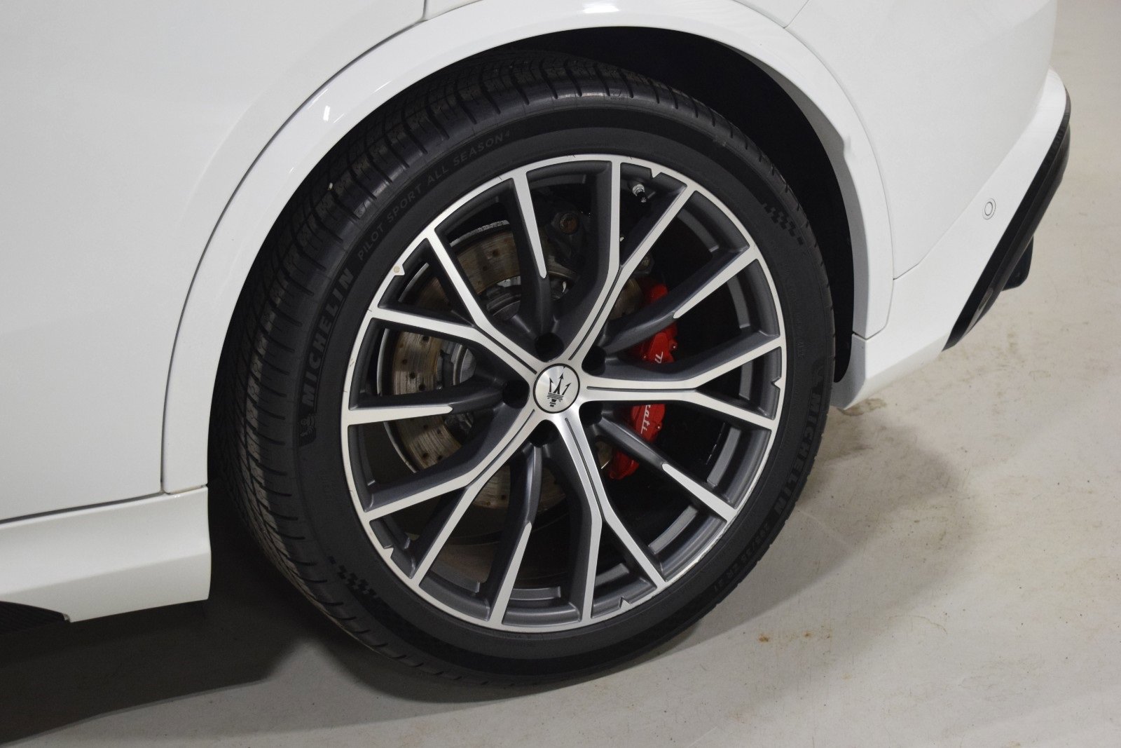 Used 2024 Maserati Grecale Trofeo image 6