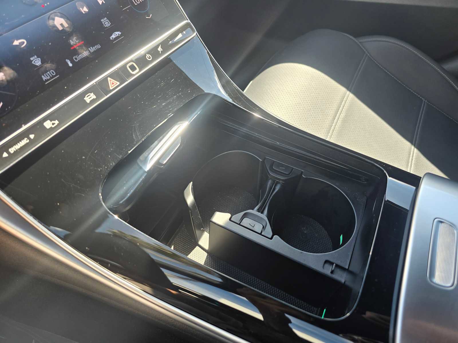 Used 2024 Mercedes-Benz C 300 Sedan image 30