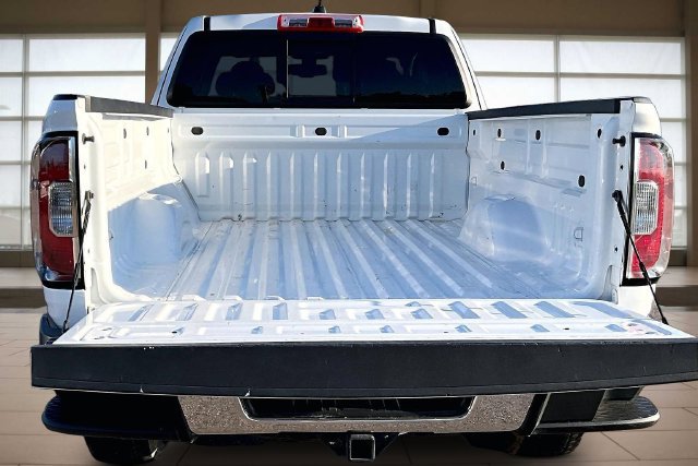 Used 2021 GMC Canyon Elevation w/ Trailering Package RWD image 17