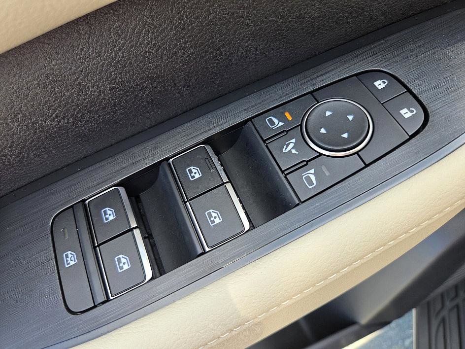 New 2025 Nissan Armada Platinum Reserve image 30