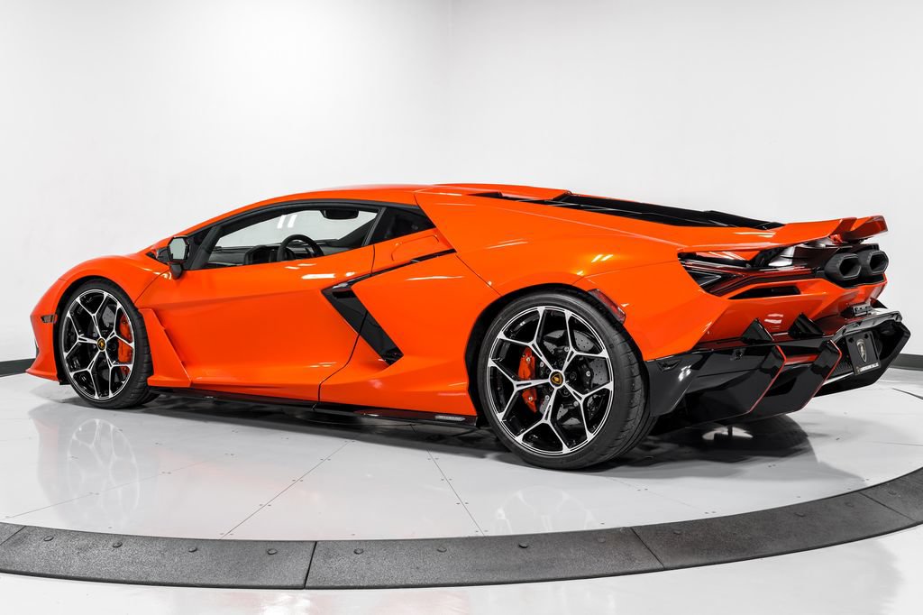 Used 2024 Lamborghini Revuelto AWD/4WD image 5