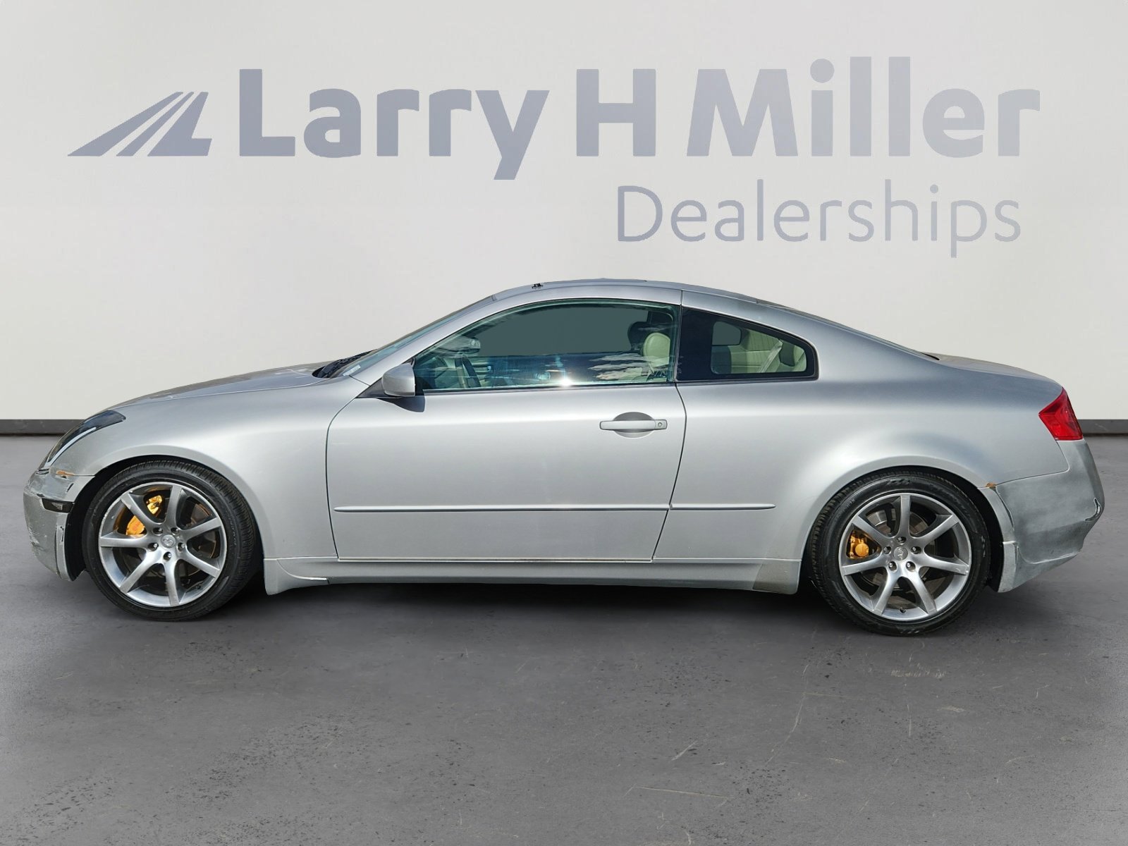Used 2003 INFINITI G35 Coupe w/ Premium Pkg image 2
