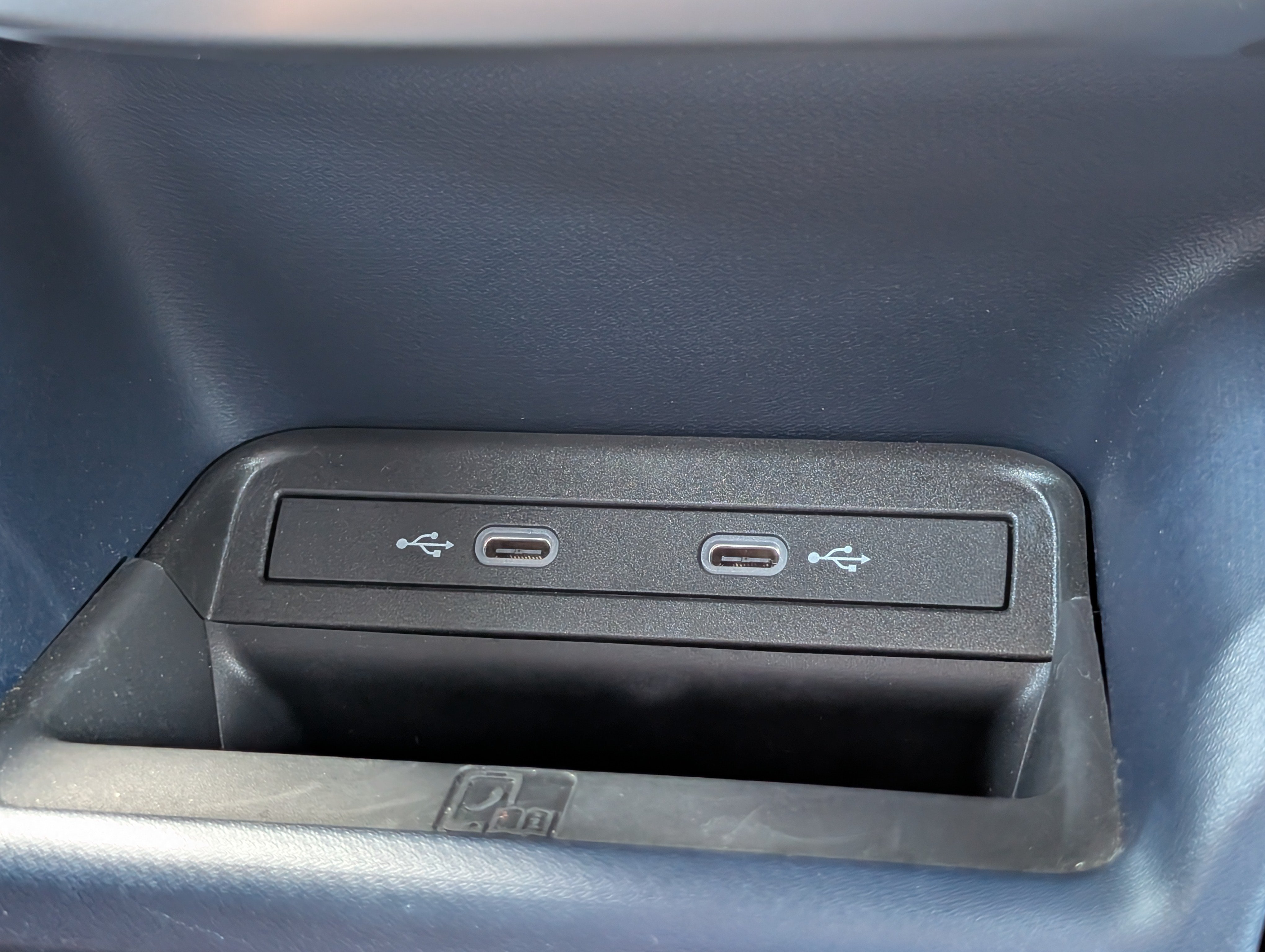 Used 2025 Volkswagen ID. Buzz Pro S Plus RWD image 26