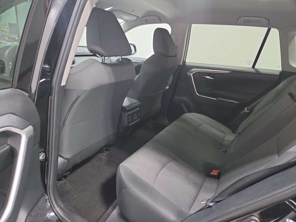 Used 2024 Toyota RAV4 XLE AWD/4WD image 25
