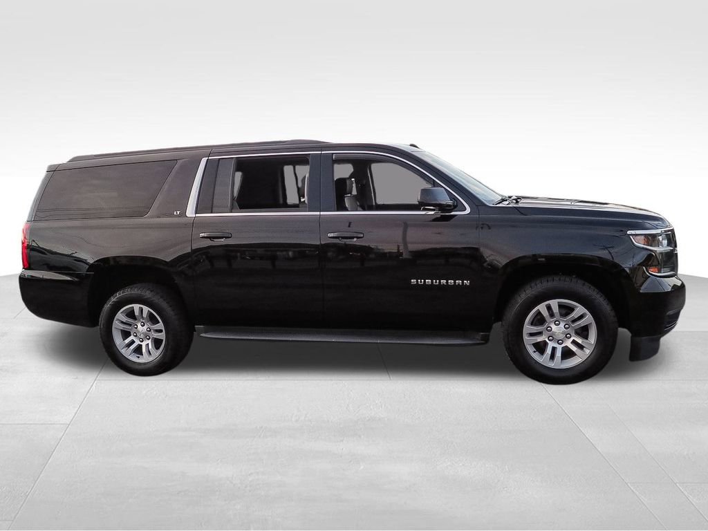 Used 2018 Chevrolet Suburban LT image 9