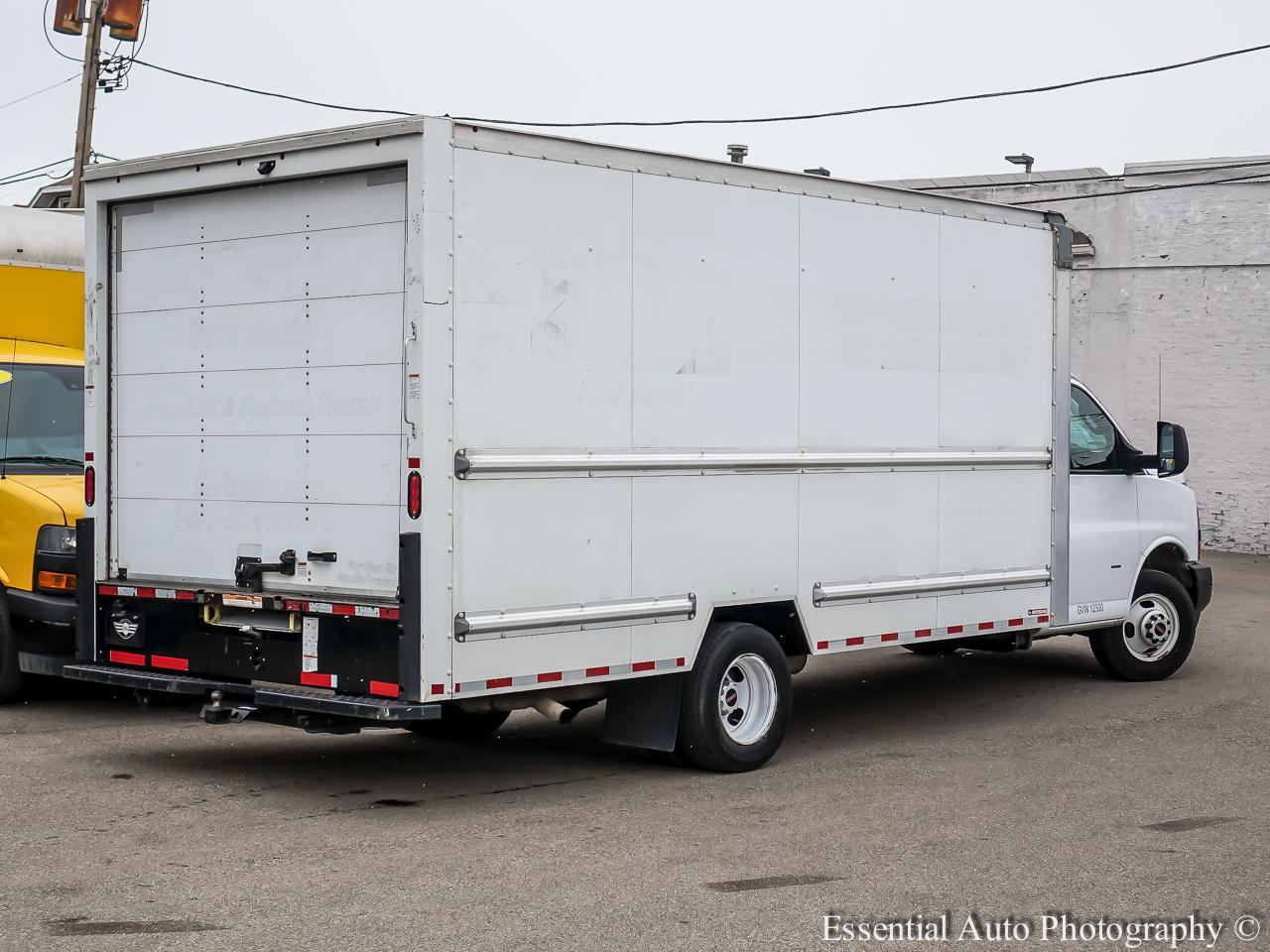 Used 2021 GMC Savana 3500 Extended w/ Power Convenience Package image 8