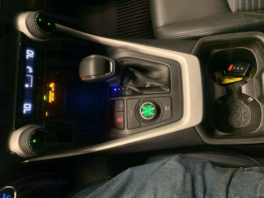 Used 2021 Toyota RAV4 XSE w/ XSE Grade Weather Package image 8