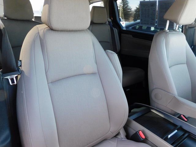 Used 2023 Honda Odyssey EX image 20