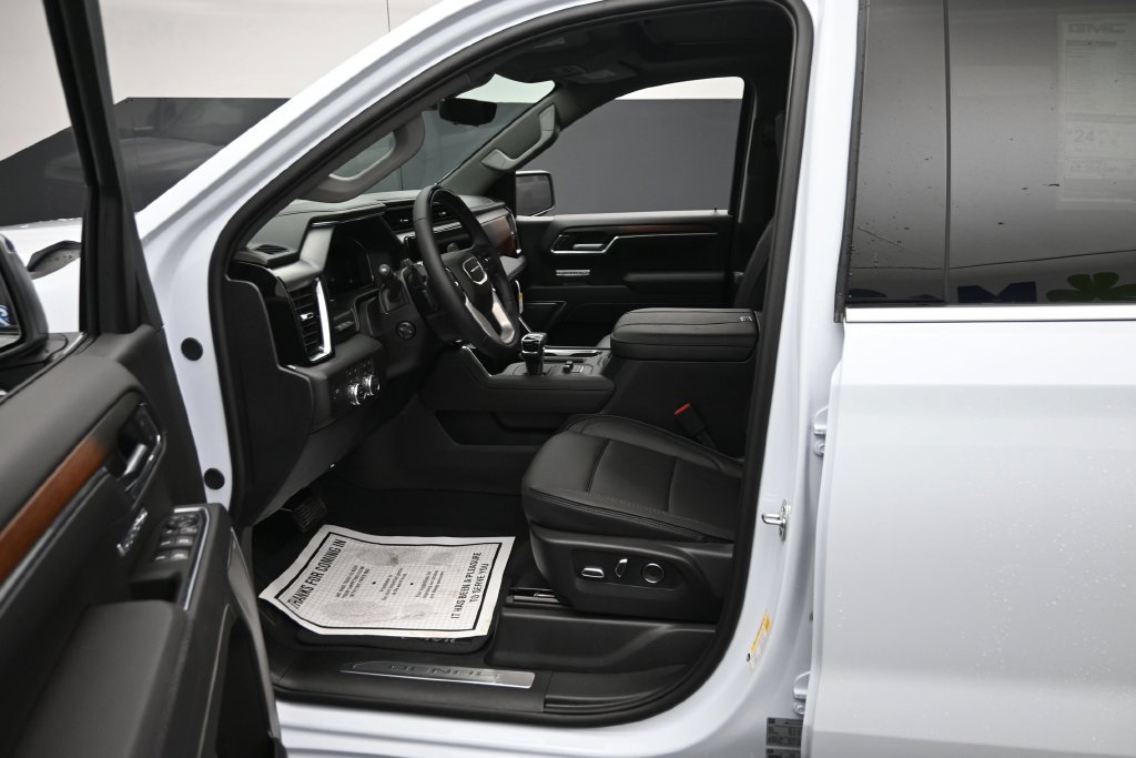 New 2026 GMC Sierra 1500 Denali AWD/4WD image 16